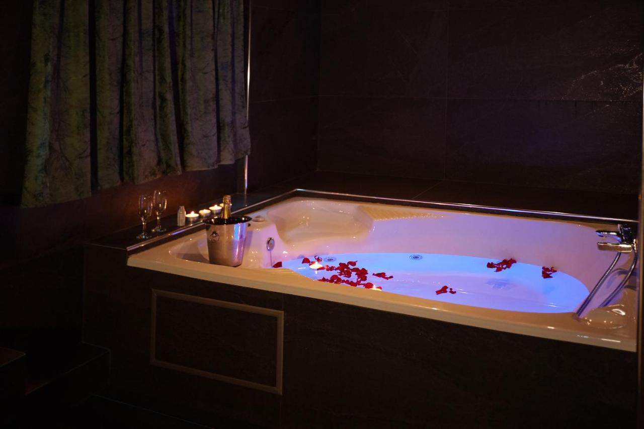 The Crystal Blue Xaidari Hotel Skaramangás 外观 照片