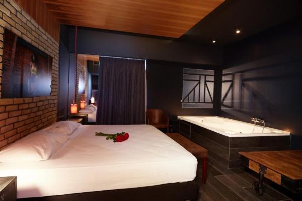 The Crystal Blue Xaidari Hotel Skaramangás 外观 照片